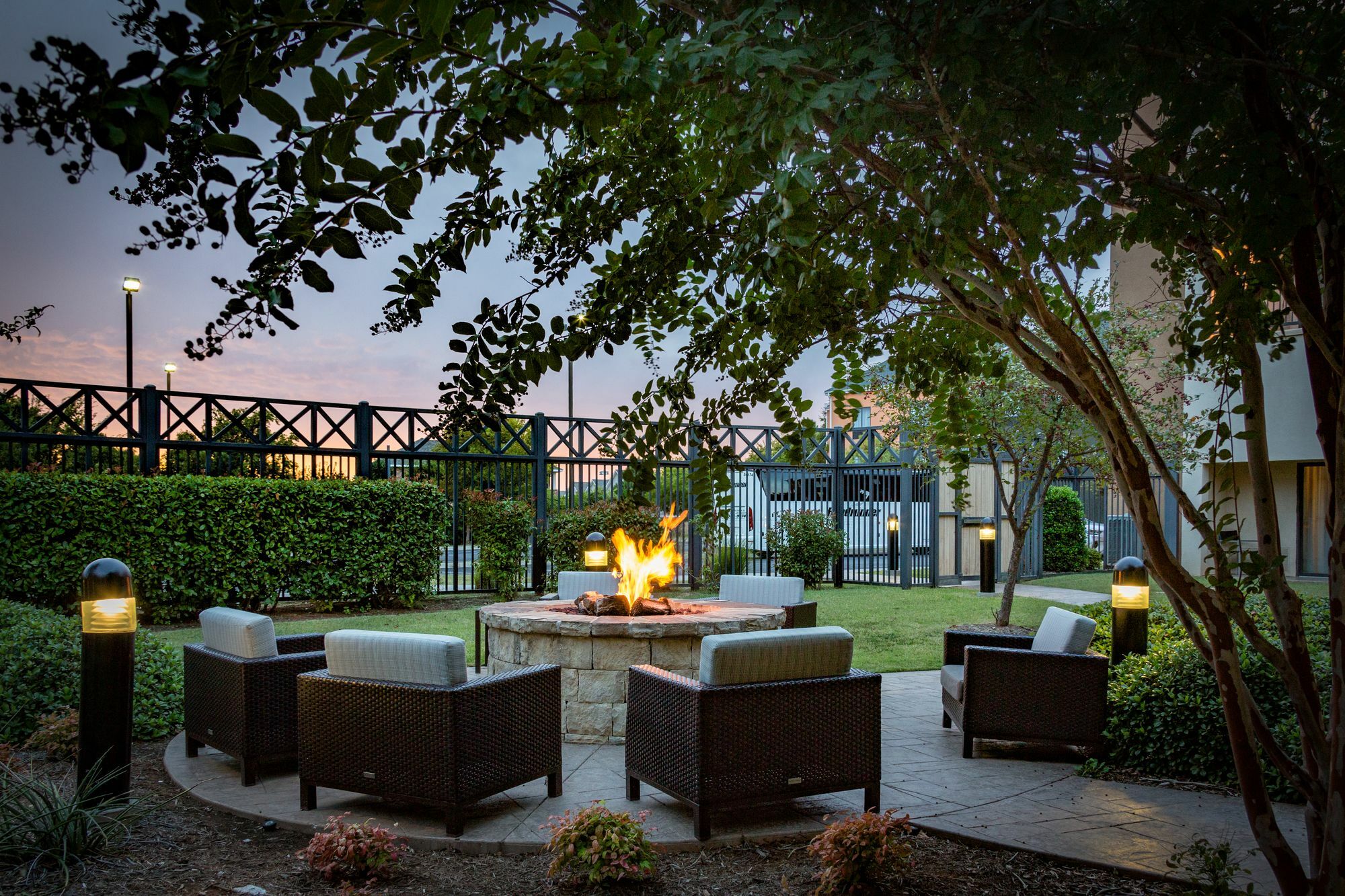 Courtyard By Marriott Norman Hotel Exterior photo